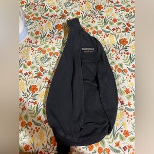 Sweetbriar Black Sling Crossbody Travel Bag